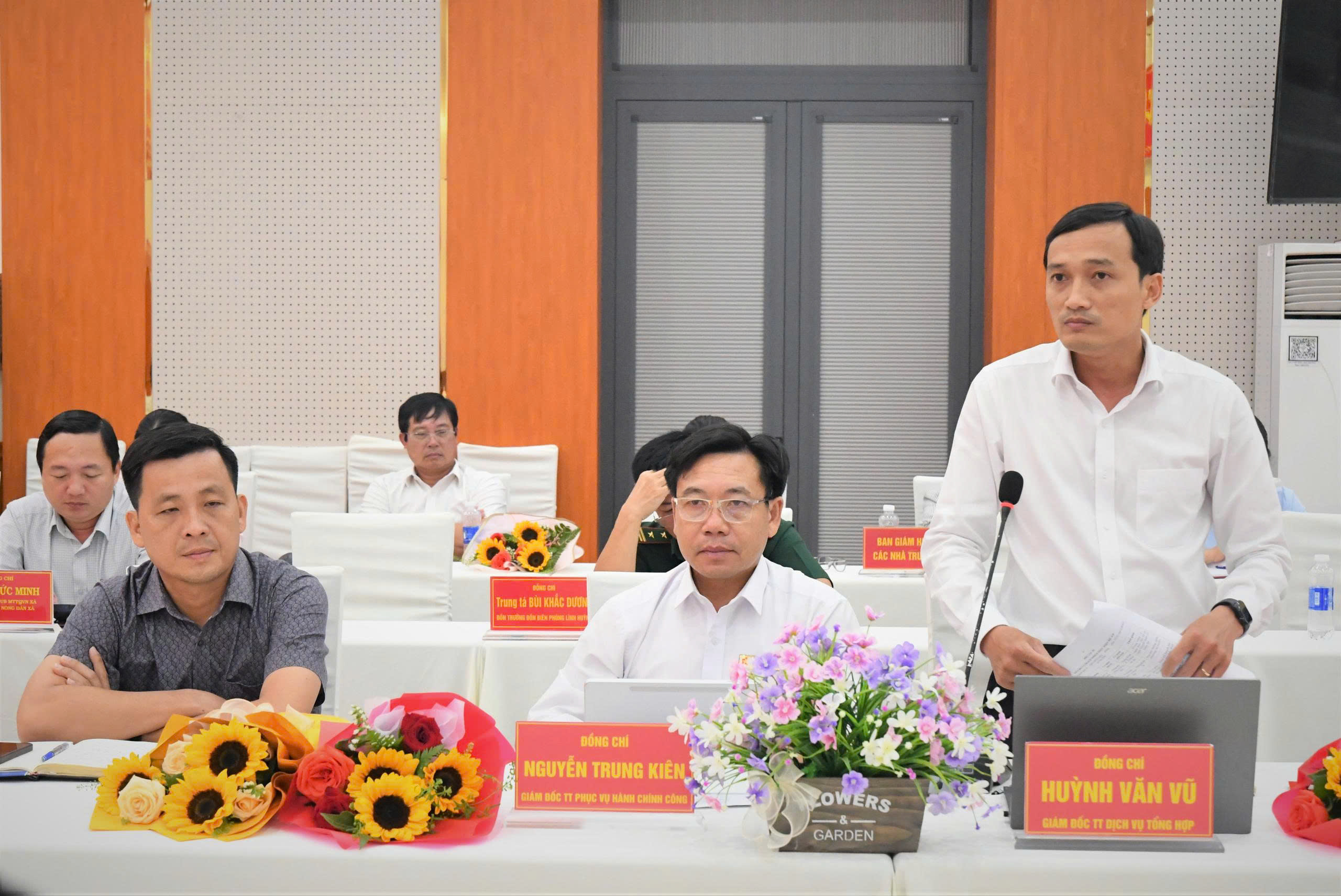 Ảnh 3: Đại biểu tham gia thảo luận