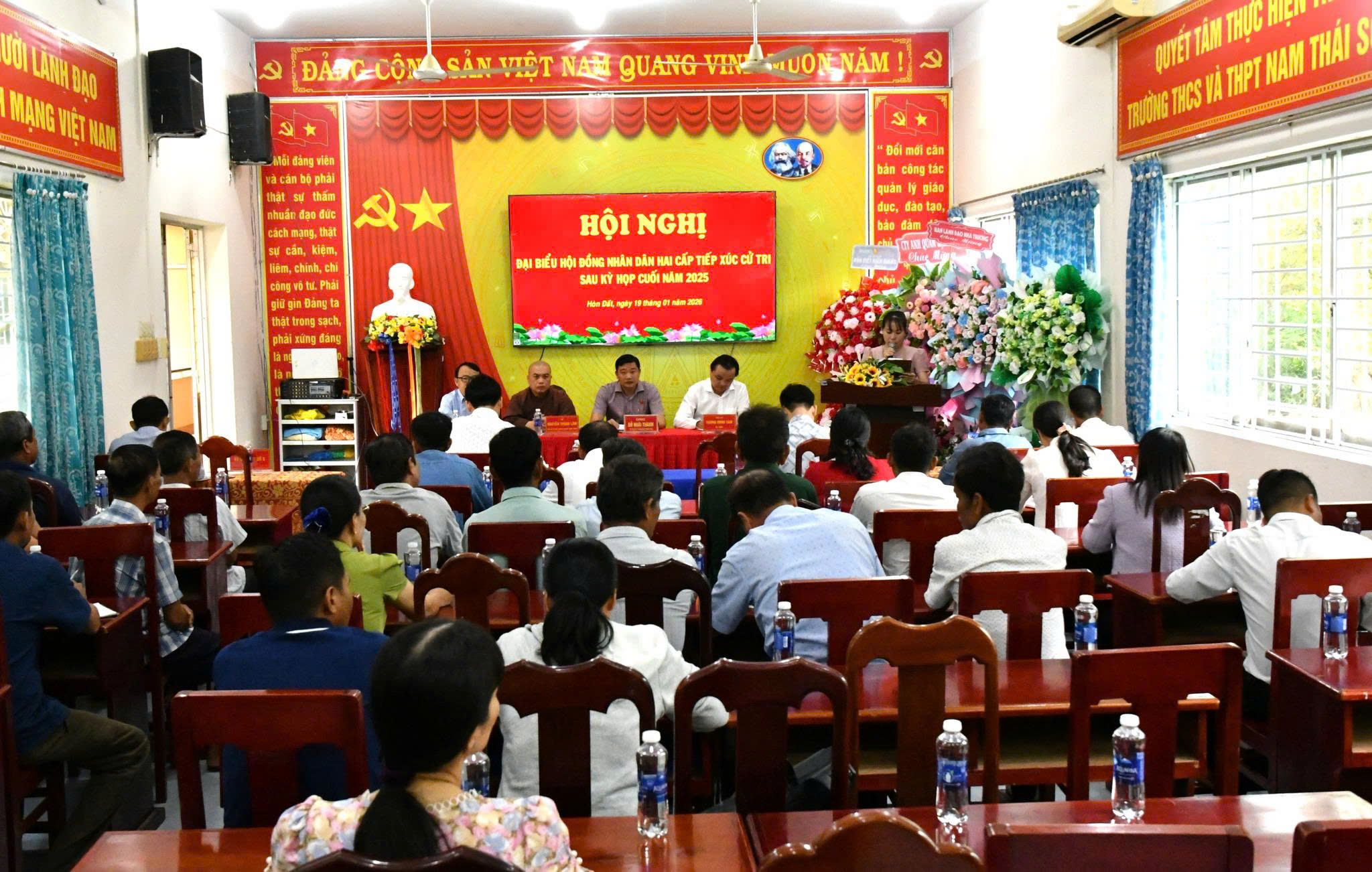 Ảnh 1: Quang cảnh hội nghị