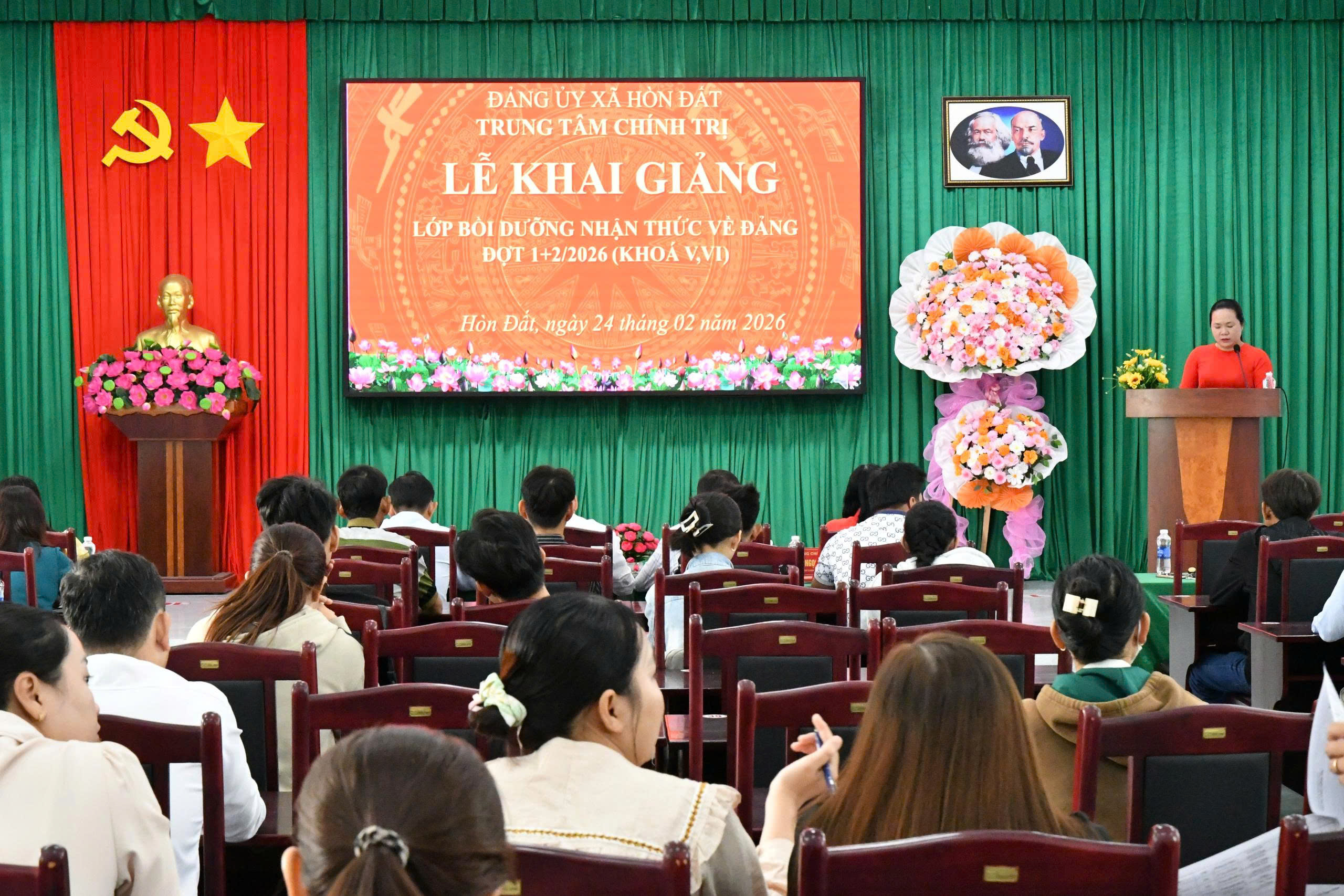 Ảnh 2: Quang cảnh lớp học