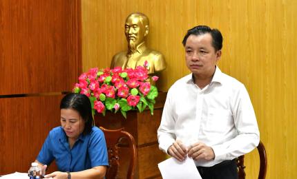 Bí thư Đảng ủy xã Hòn Đất Dương Minh tâm phát biểu tại buổi làm việc