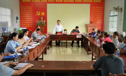Quang cảnh buổi làm việc