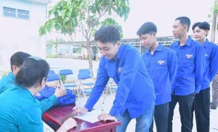 Thanh niên Hòn Đất đi khám sức khoẻ trước khi lên đường nhập ngũ 2026
